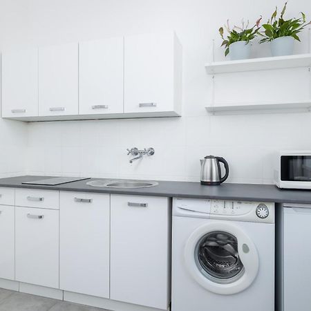 1-Bedroom Apartment - Dluga 65 Street Краків Екстер'єр фото