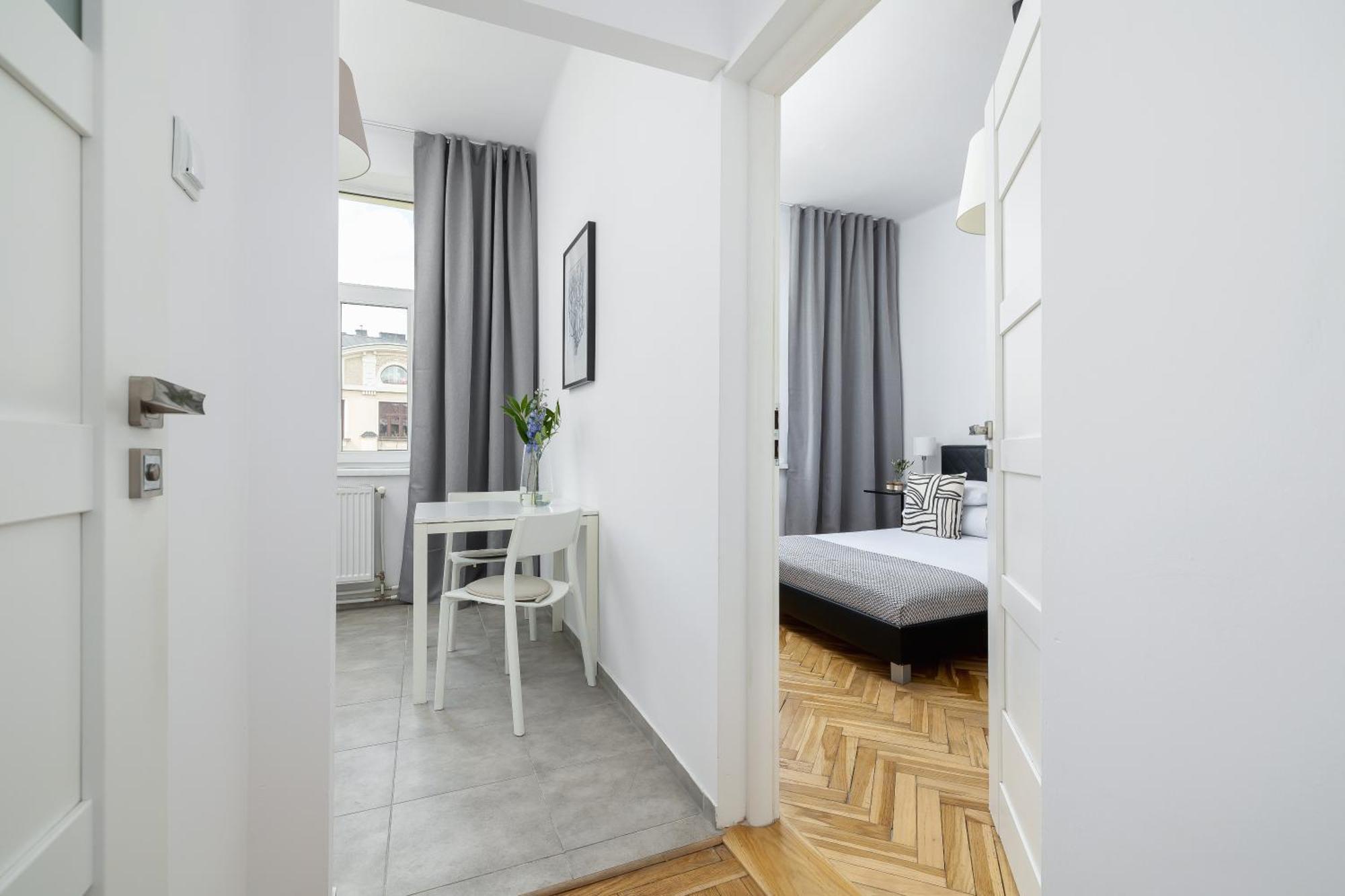 1-Bedroom Apartment - Dluga 65 Street Краків Екстер'єр фото