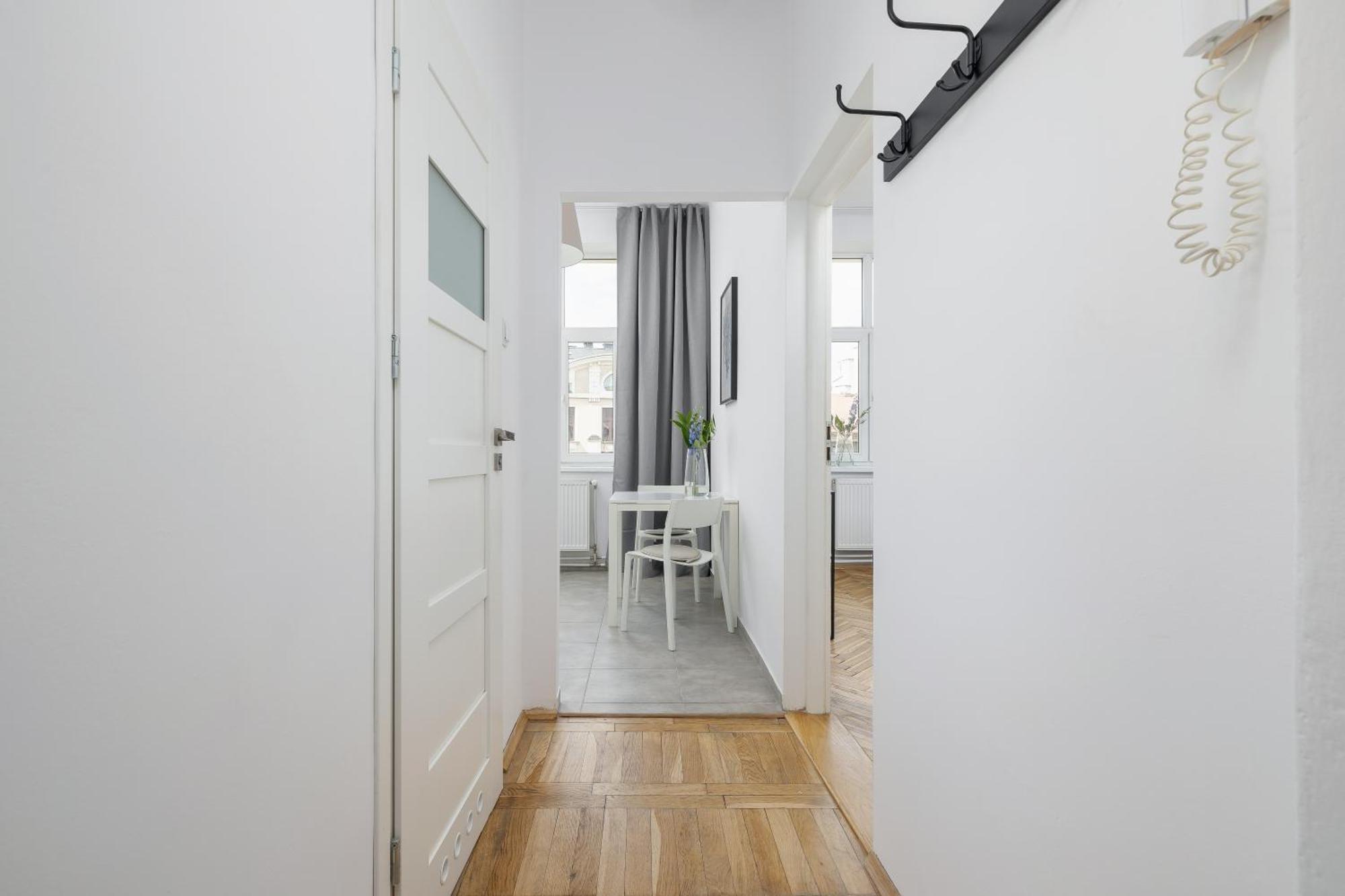 1-Bedroom Apartment - Dluga 65 Street Краків Екстер'єр фото